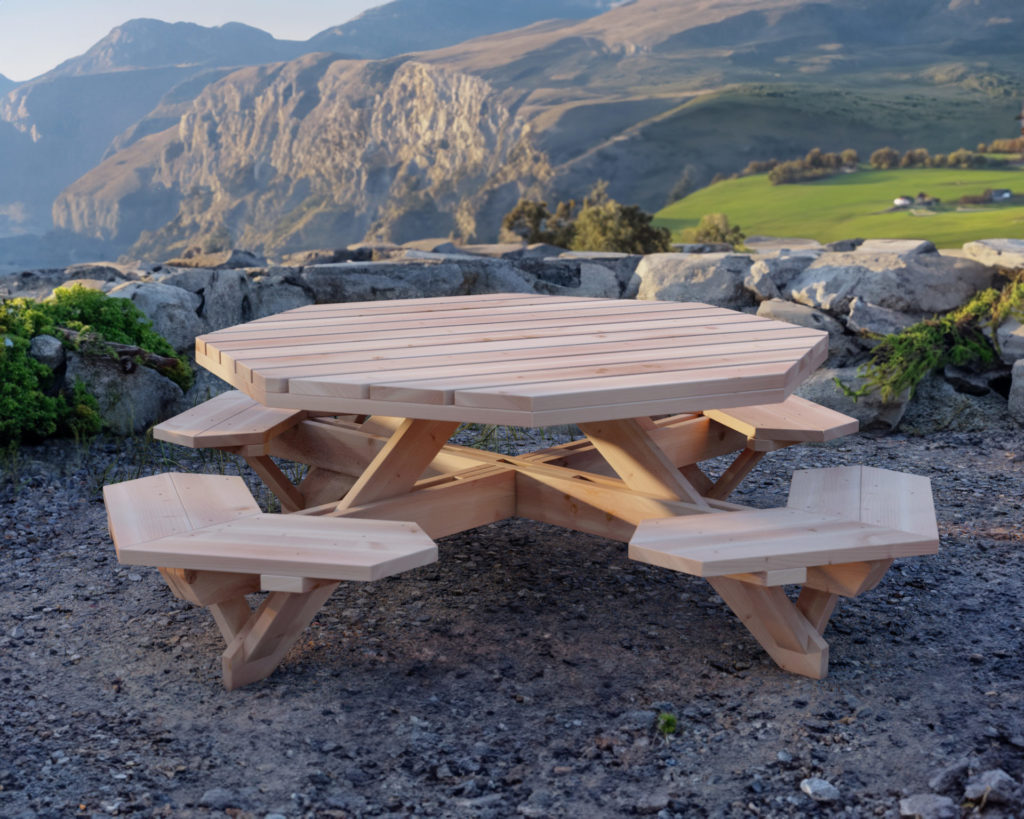 DIY Octagonal Picic Table: Elevate Your Outdoor Experience
